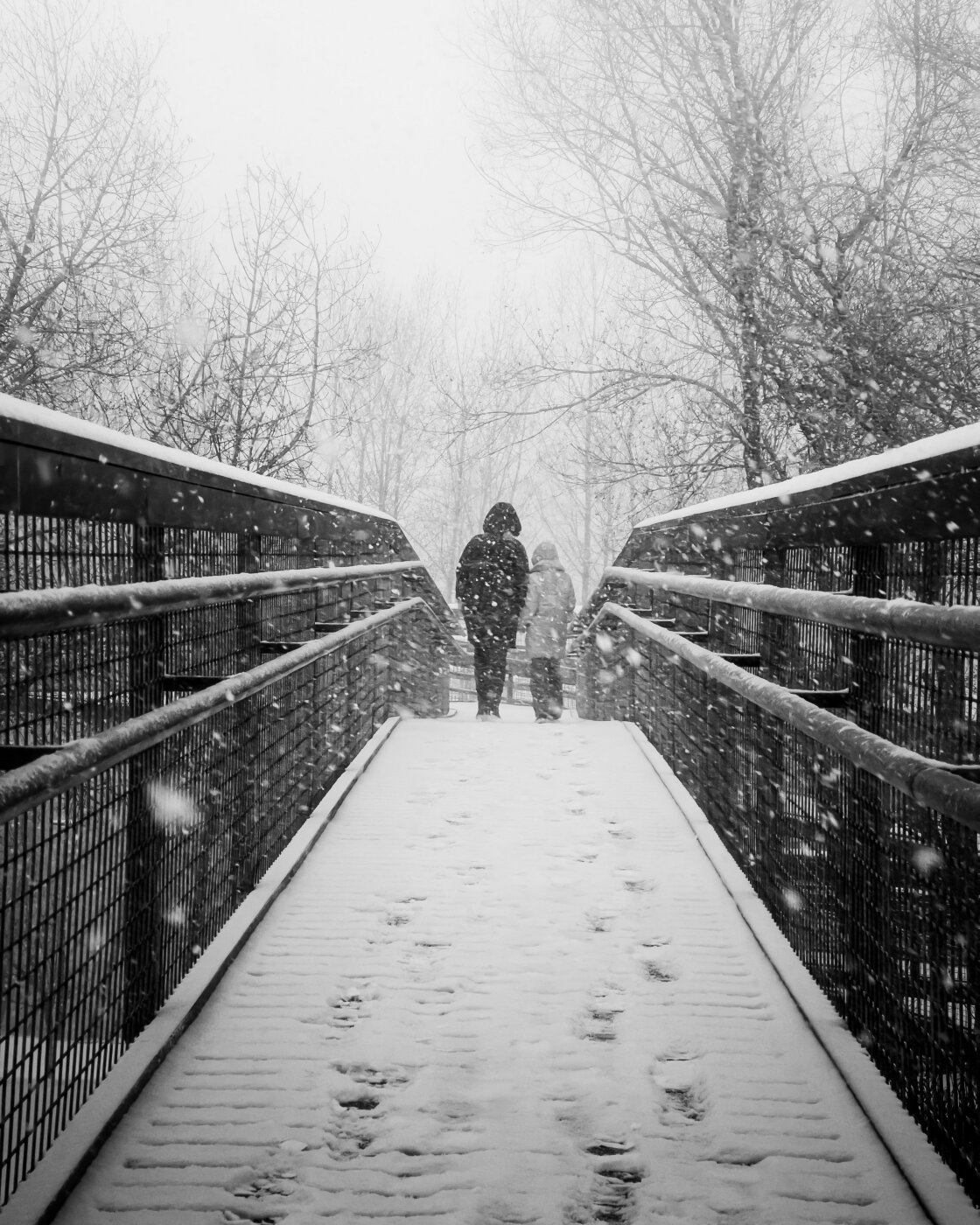 black and white street photography with iPhone no script