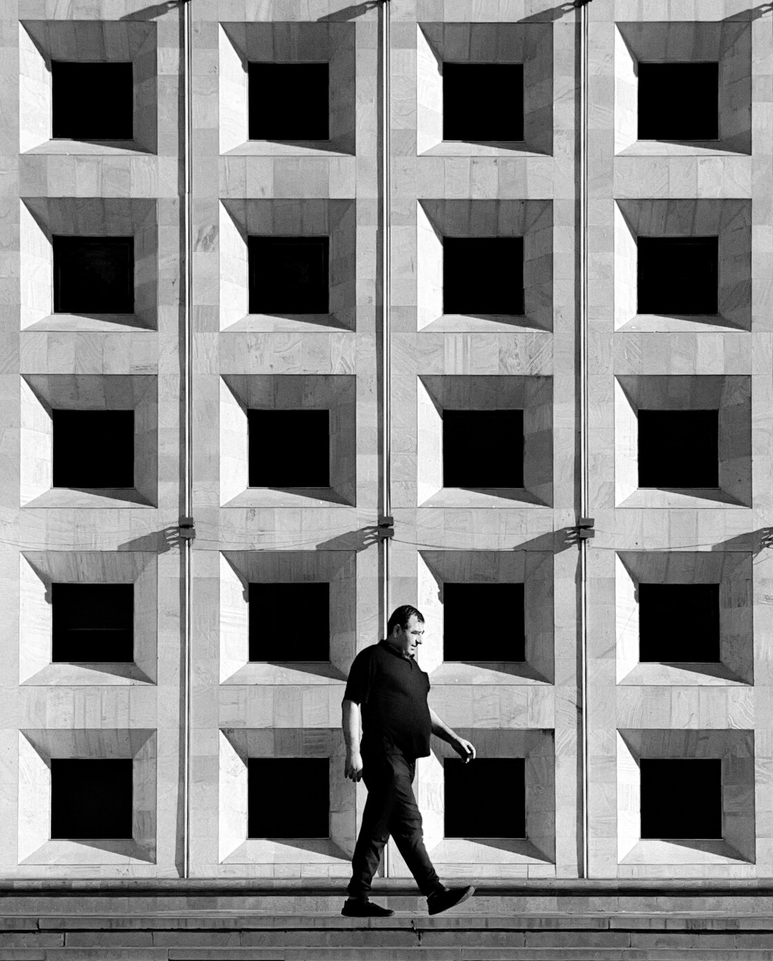 black and white street photography with iPhone no script