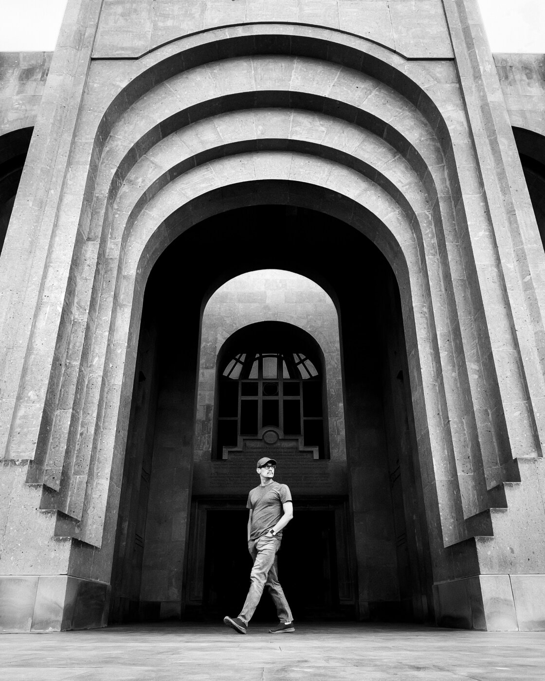 black and white street photography with iPhone no script