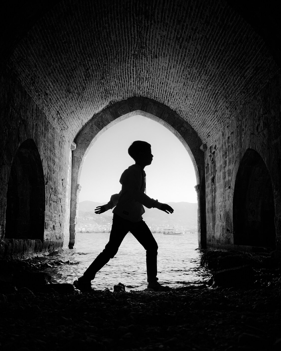 black and white street photography with iPhone no script
