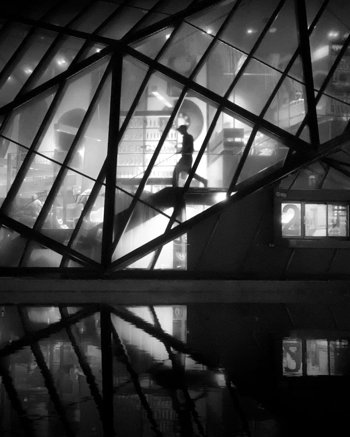 black and white street photography with iPhone no script