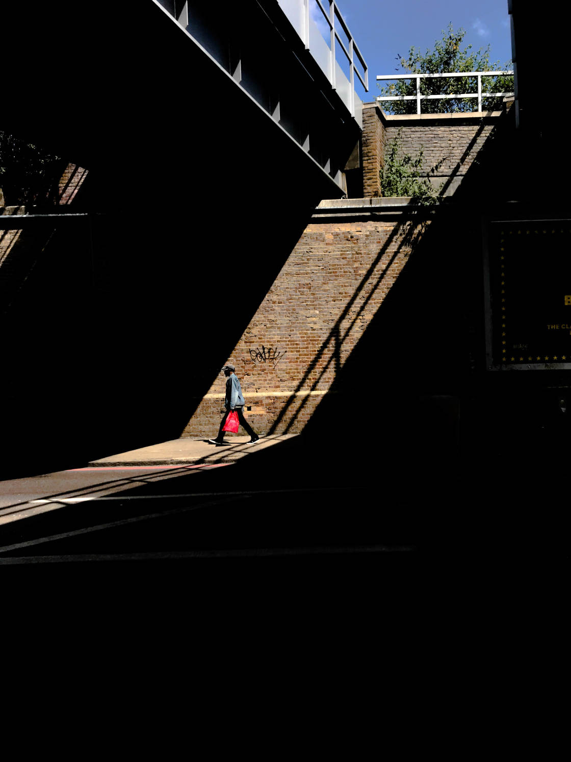 street photography shadows no script